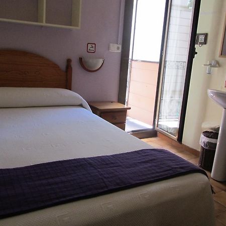 Pension Alamar Barcelona Buitenkant foto