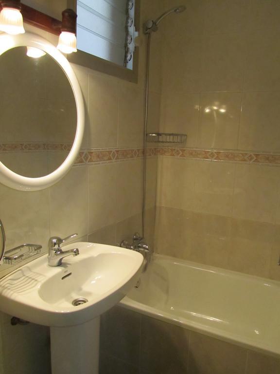Pension Alamar Barcelona Buitenkant foto